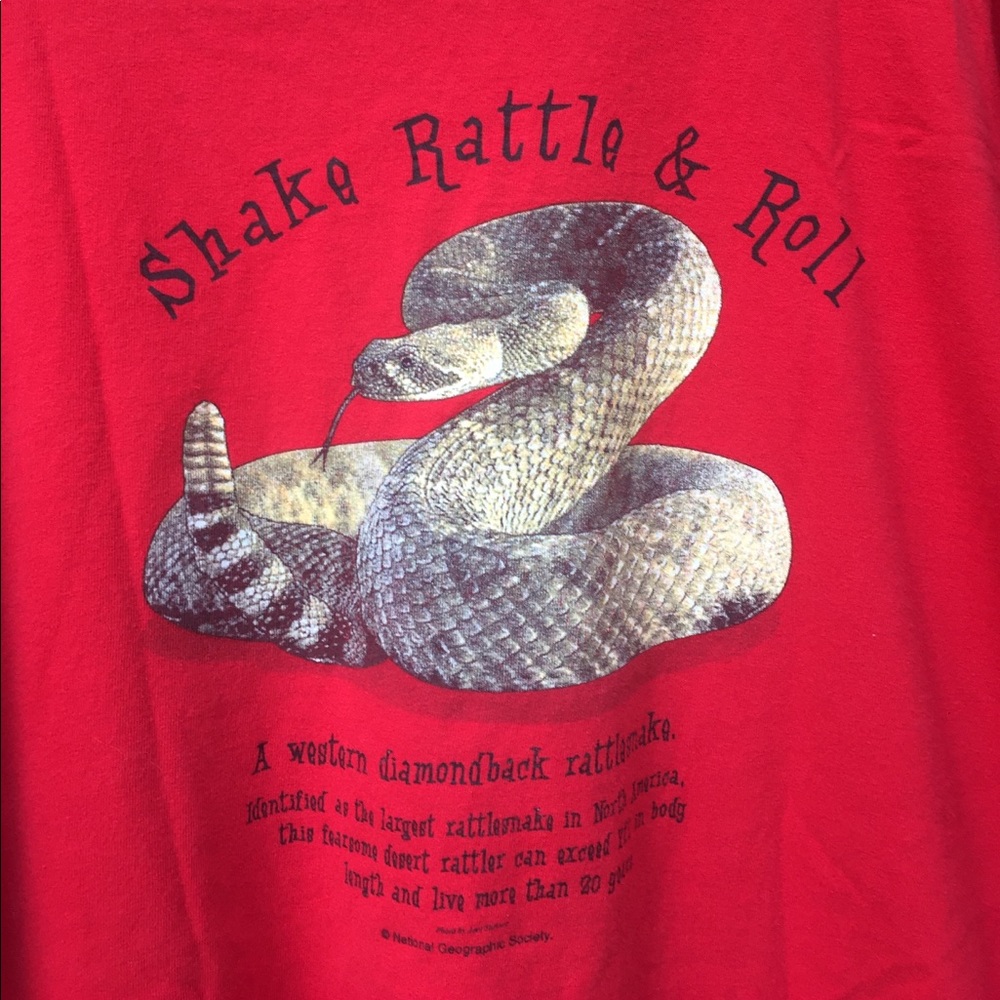 Vintage National Geographic t shirt